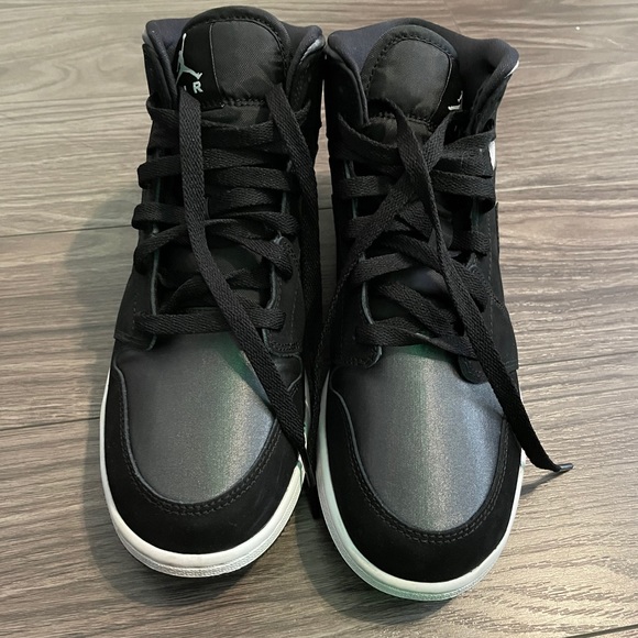 ***** SOLD ****** - Picture 2 of 7